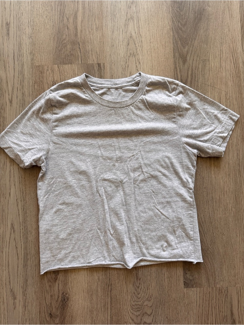 Basic Crewneck Tee in Heather Light Gray
